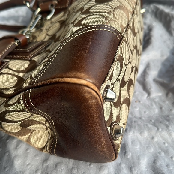 Hampton Business Tote - Picture 7 of 16